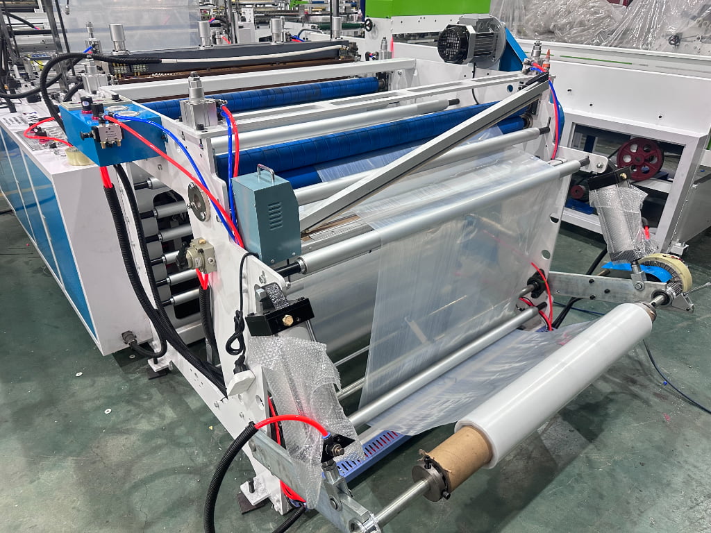 Non-stretch Heavy-duty Bag Making Machine | LDPE Flat/Garment/Vacuum Bag Producer - Product Image