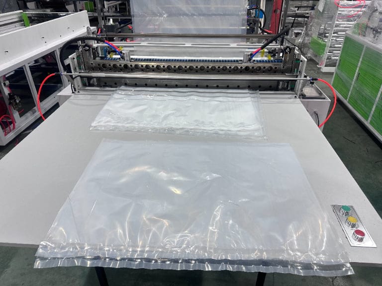Non-stretch Heavy-duty Bag Making Machine | LDPE Flat/Garment/Vacuum Bag Producer - Product Image