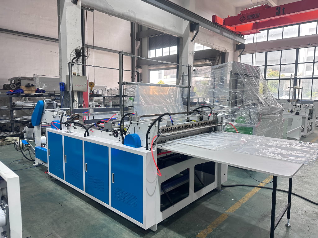 Non-stretch Heavy-duty Bag Making Machine | LDPE Flat/Garment/Vacuum Bag Producer - Product Image