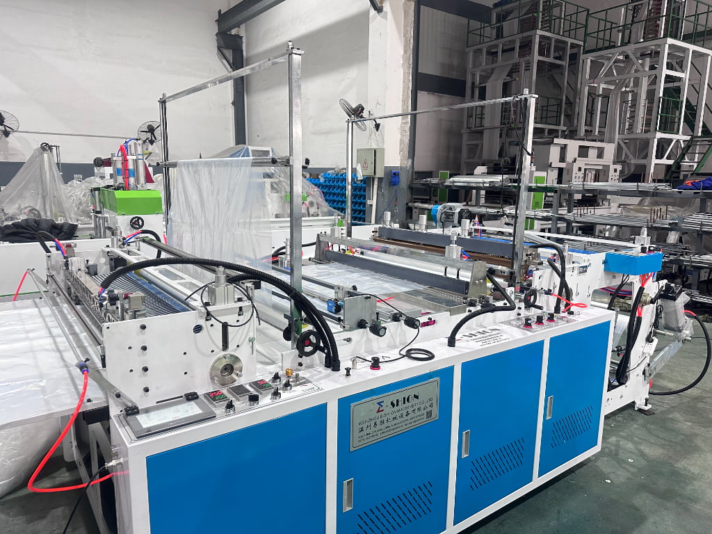 Non-stretch Heavy-duty Bag Making Machine | LDPE Flat/Garment/Vacuum Bag Producer - Product Image