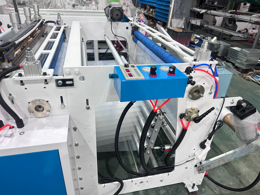 Non-stretch Heavy-duty Bag Making Machine | LDPE Flat/Garment/Vacuum Bag Producer - Product Image