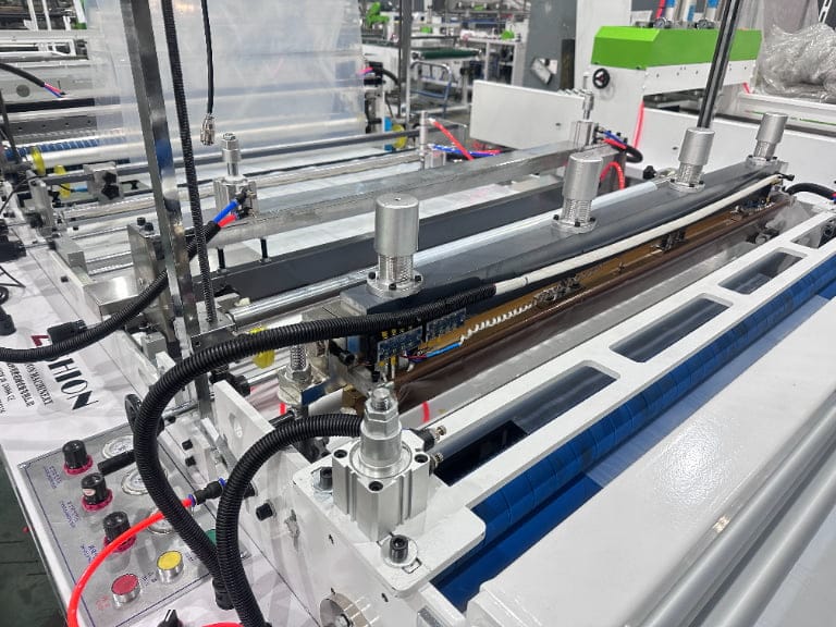 Non-stretch Heavy-duty Bag Making Machine | LDPE Flat/Garment/Vacuum Bag Producer - Product Image