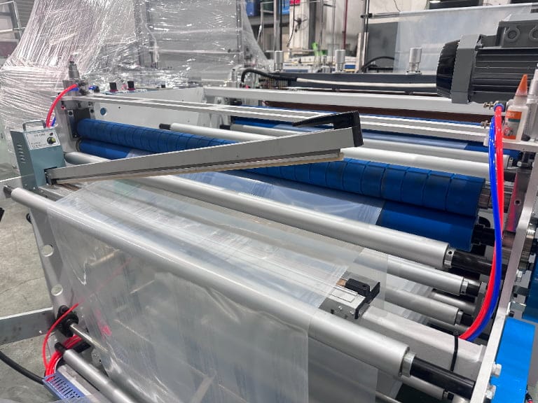 Non-stretch Heavy-duty Bag Making Machine | LDPE Flat/Garment/Vacuum Bag Producer - Product Image