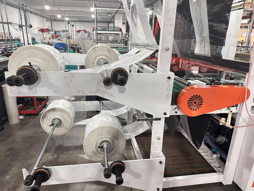 4-Line Heat-Sealing and Cold-Cutting Plastic Bag Making Machine - Product Image