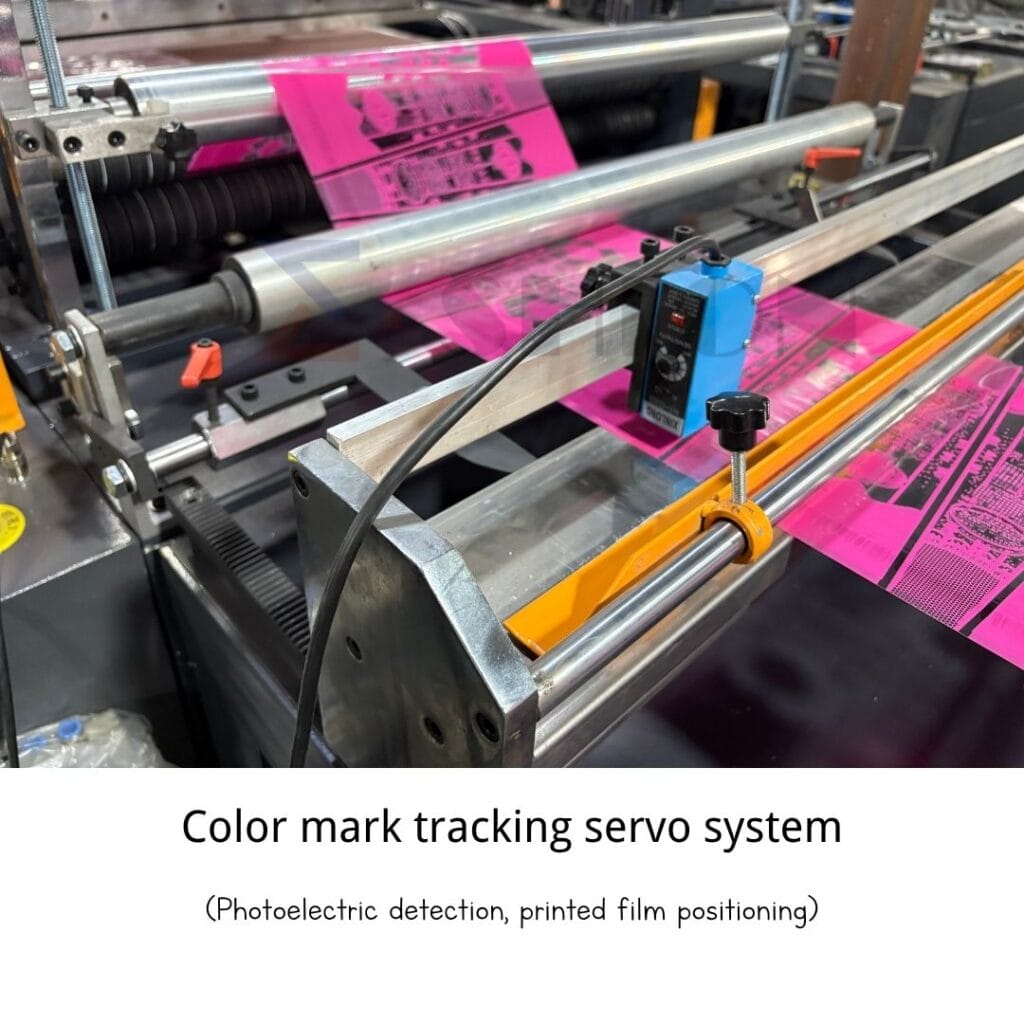 Color mark tracking servo system