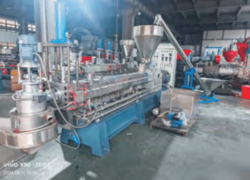Plastic pelletizing machine installed at customer factory